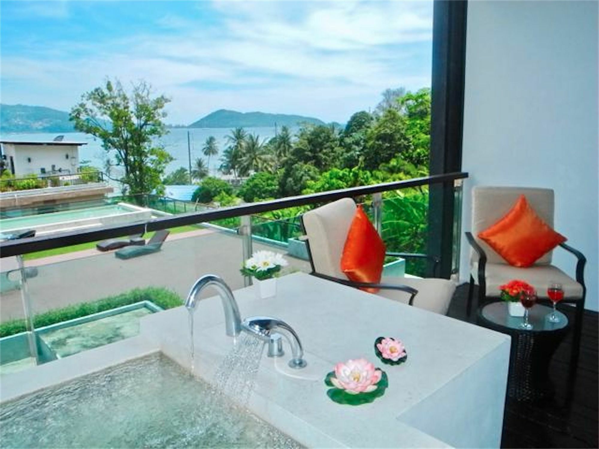 The Privilege Residence : 1 Bedroom Apartment In Patong Экстерьер фото