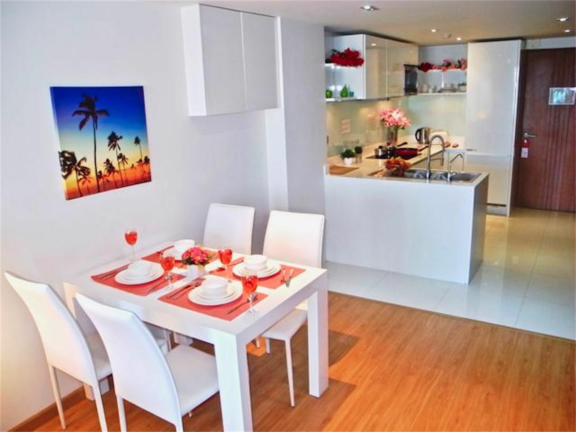 The Privilege Residence : 1 Bedroom Apartment In Patong Экстерьер фото