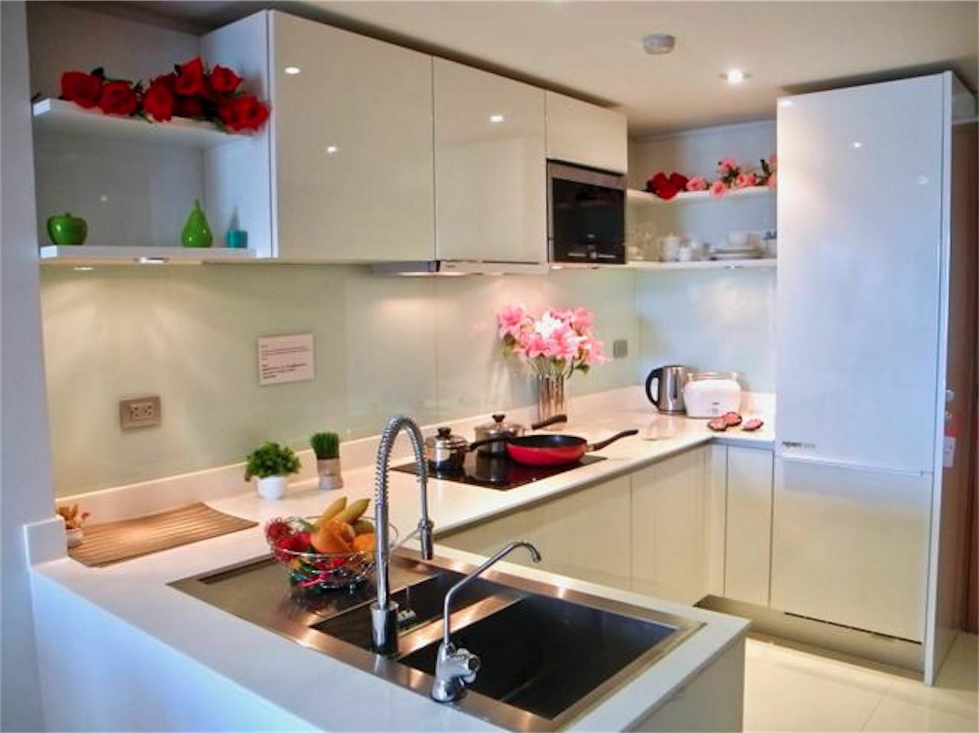 The Privilege Residence : 1 Bedroom Apartment In Patong Экстерьер фото